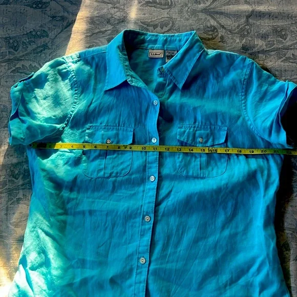 L.L. Bean Women’s 100% Linen Short Sleeve Button Down Shirt - Picture 4 of 5
